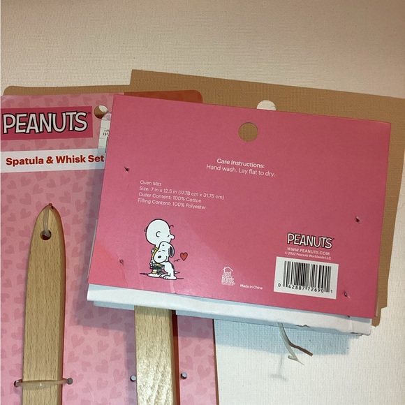 4/$15 🌻 NWT 2022 Peanuts Snoopy Valentines Spatula Set of 2 Pink Red Wood - Picture 4 of 6